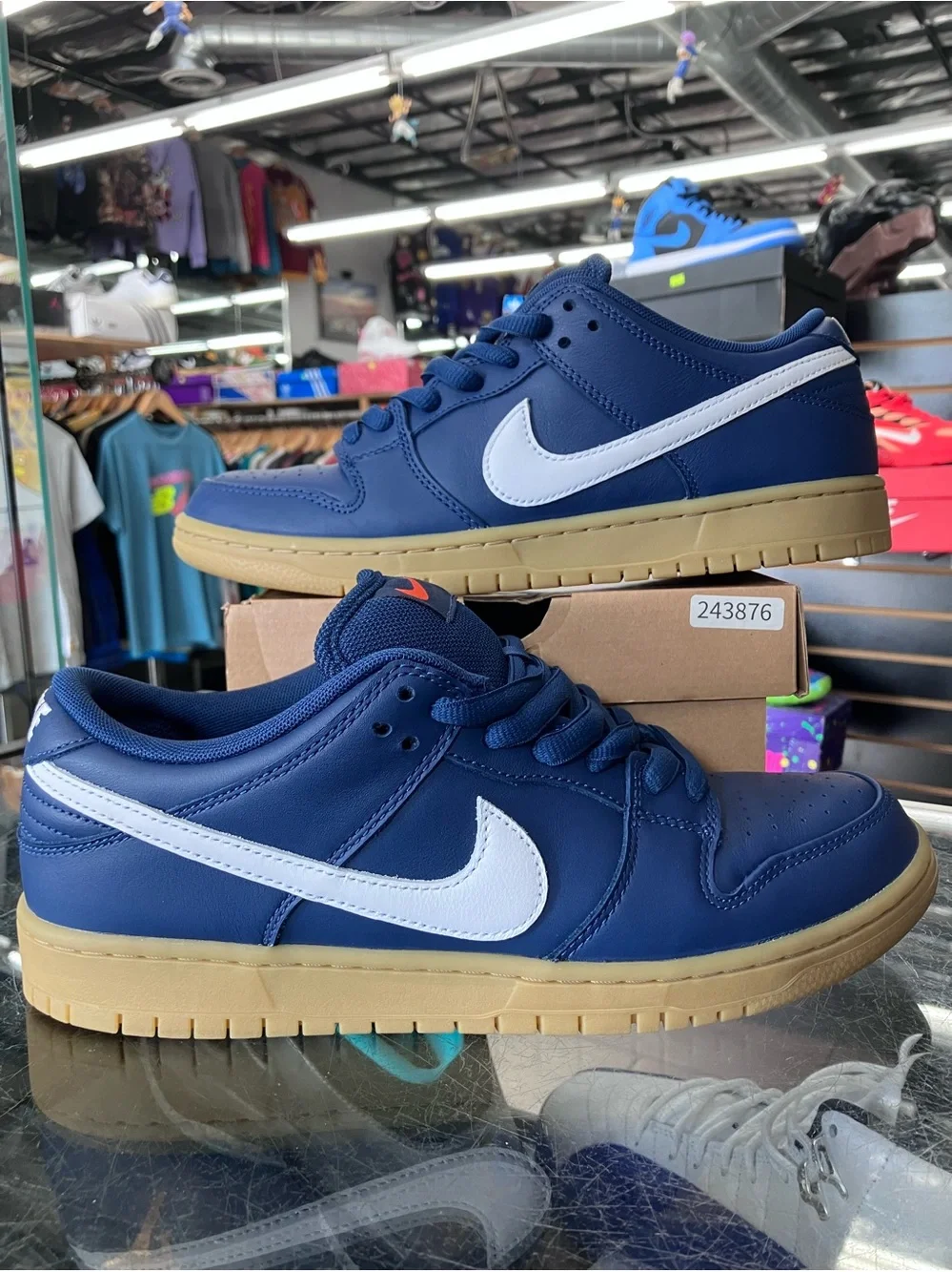 Nike SB Dunk Low Navy Gum Size 9